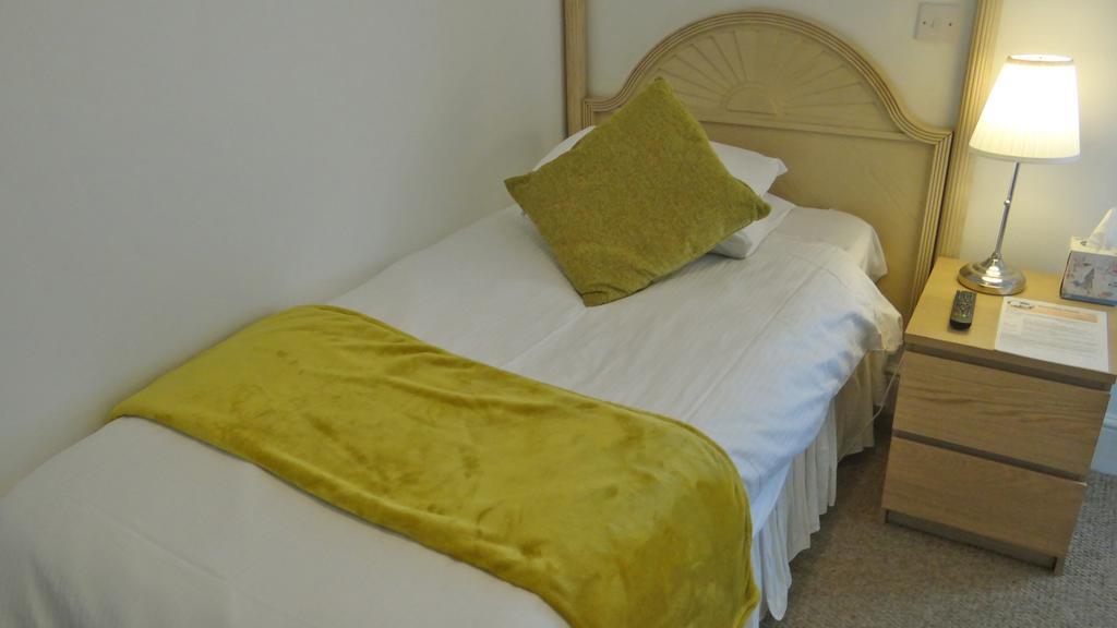 Jessamine House Hotel Gravesend Room photo